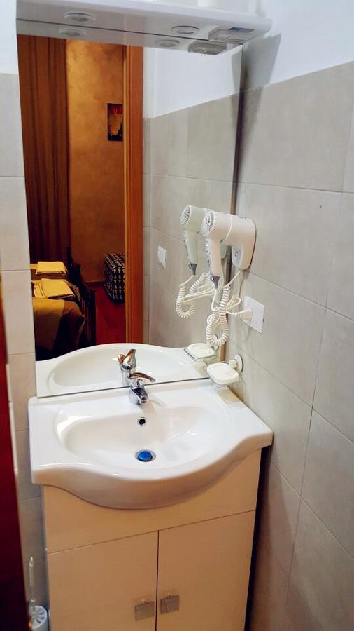 Rome Napoleone Rooms Екстериор снимка